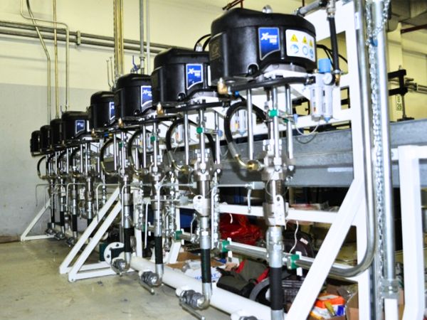 Aplikácia farieb, tmelov, lepidiel a voskov, Čistota v lakovni, Úprava pracovísk